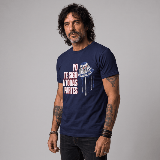 Polera U. de Chile (AZUL) - YO TE SIGO A TODAS PARTES - Poleras de la U