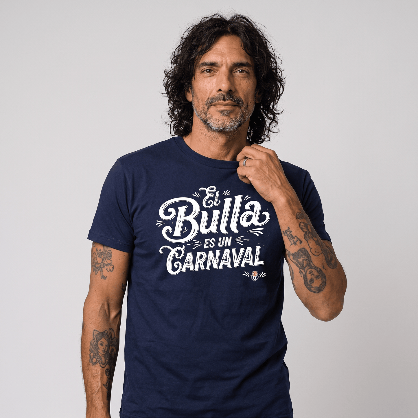 Polera U. de Chile (AZUL) - EL BULLA ES UN CARNAVAL - Poleras de la U