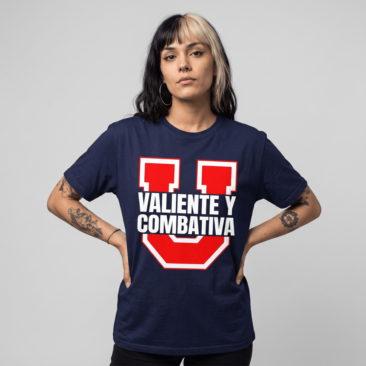 Polera U. de Chile (AZUL) - VALIENTE Y COMBATIVA - Poleras de la U