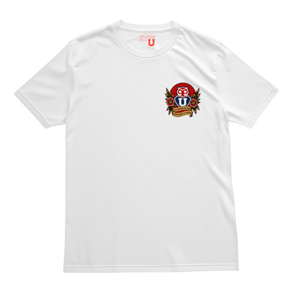 Polera U. de Chile (BLANCA) - EN DESNUDO DE MUJER (Pecho) - Poleras de la U