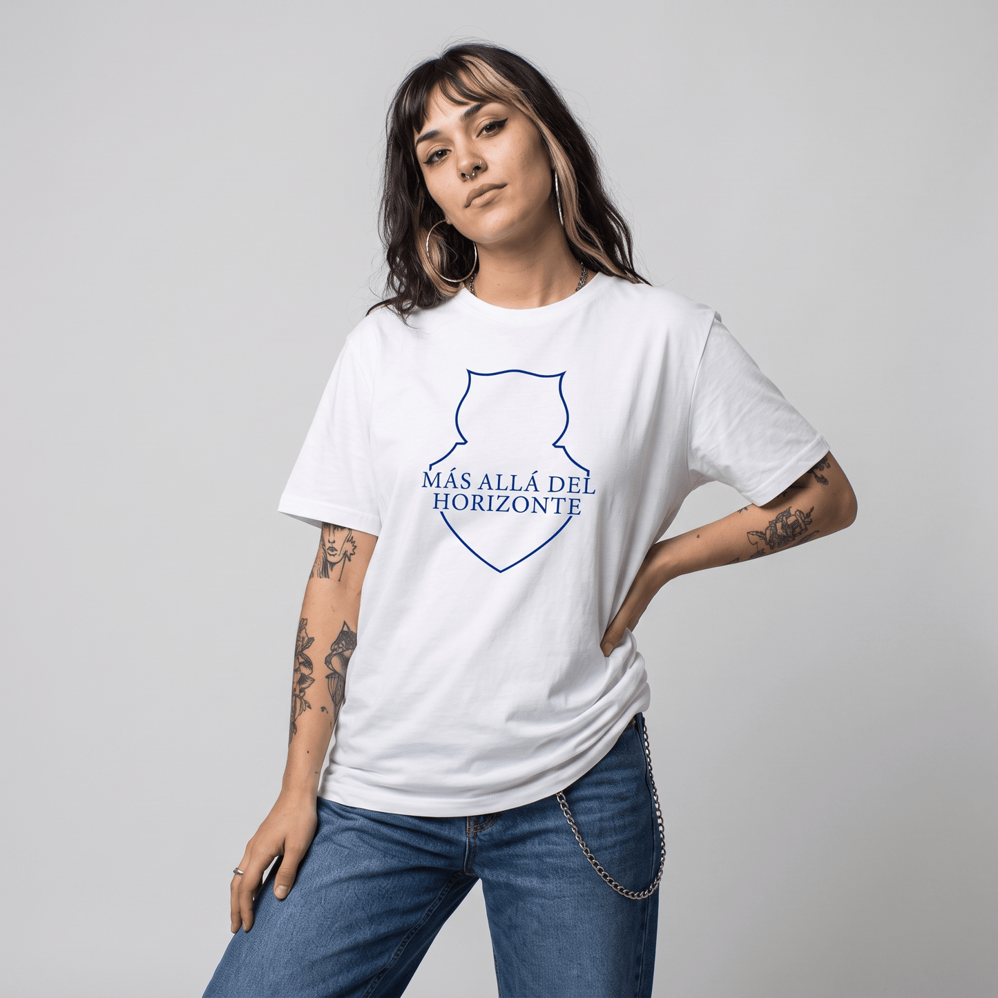 Polera U. de Chile (BLANCA) - MÁS ALLÁ DEL HORIZONTE - Poleras de la U